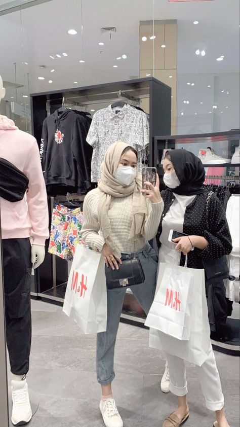 Ootd Ngemall, Style Hijab Casual, Casual Korean Style, Outfit Hijab Casual, Ootd Hijab Casual, Blazer Casual, Casual Hijab, Casual Hijab Outfit, Trendy Dress Outfits