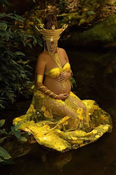 Yemaya Orisha, Oshun Goddess, Yoruba Orishas, Orishas Yoruba, Sant Anna, African Goddess, African Theme, Afrique Art, Oh My Goddess