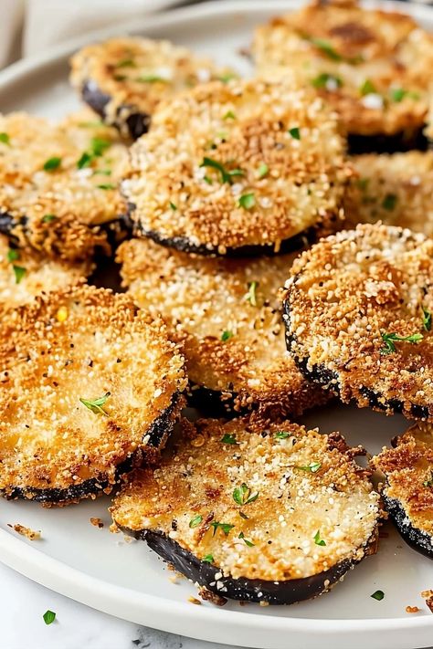 Eggplant Parm In Air Fryer, Eggplant Airfryer Recipe, Airfryer Aubergine, Eggplant Air Fryer Recipes, Indian Eggplant Recipes, Air Fryer Eggplant, White Eggplant, Crispy Eggplant, Eggplant Recipes Easy