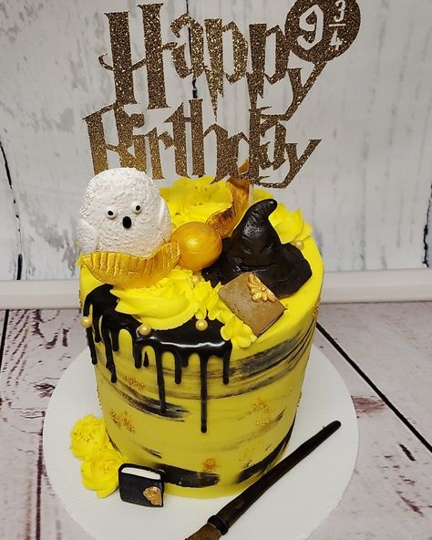 Hufflepuff Cake Birthday, Hufflepuff Cake, Twins Birthday, Birthday Treat, Harry Potter Cake, Twin Birthday, Harry Potter Birthday, 11th Birthday, Birthday Treats