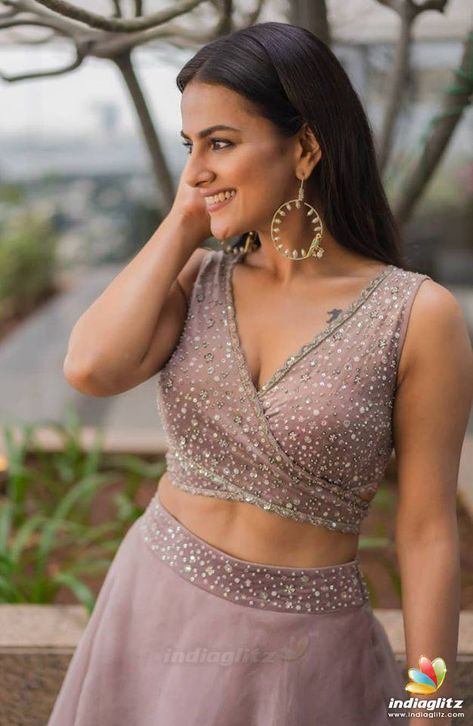 Shraddha Srinath Shraddha Srinath, Indian Outfits Lehenga, Lehenga Designs Simple, Lehenga Blouse Designs, Blouse Designs Indian, Indian Fashion Saree, Unique Blouse Designs, Saree Blouse Designs Latest, Designer Saree Blouse Patterns