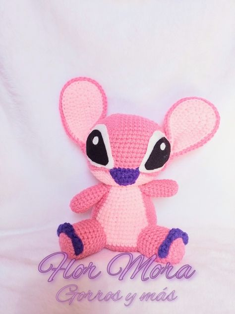 Stitch amigurumi Stitch Amigurumi, Disney Crochet, Disney Crochet Patterns, Broomstick Lace, Stitch Character, Crochet Business, Stitch And Angel, Crochet Stitch, Infinity Scarf