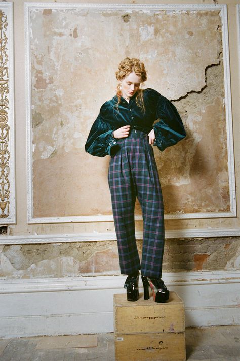 Vivienne Westwood Punk, Punk Mode, The Vivienne, Punk Inspiration, Vogue Russia, Recycled Denim, Harris Tweed, Kilt, Vivienne Westwood