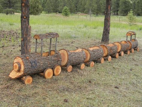 Log train planter Decorating Garden, Wood Log Crafts, Natural Playground, Into The Wood, Backyard Playground, Into The Woods, Garden Crafts, Outdoor Projects, Summer Garden