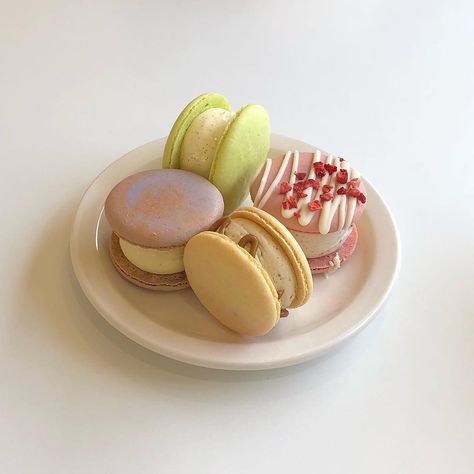 Macaroons, White