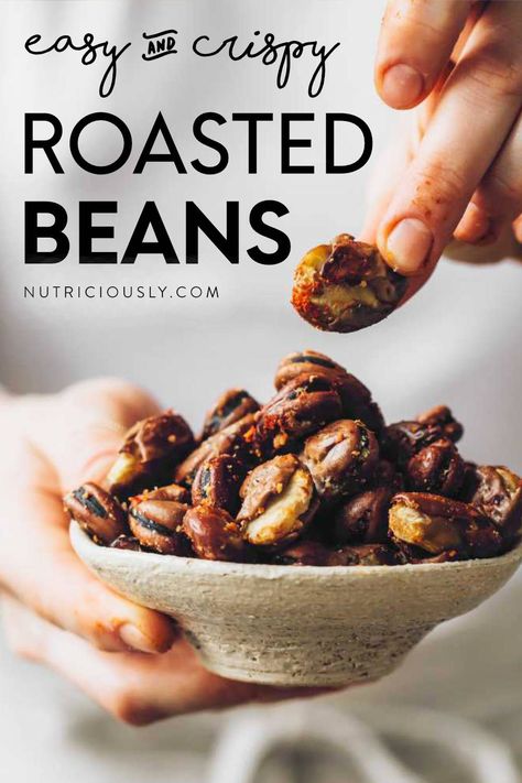 Try these oil-free roasted fava beans with delicious cheesy flavor as a nut-free lunchbox addition, during movie night or for your next vegan-friendly party! This healthy and protein-packed snack is so easy to make, great for meal prep and so addicting. Roasted Fava Beans, Roasted Beans, Bean Snacks, Cheesy Snack, Broad Beans, Healthy Vegan Snacks, Broad Bean, Oil Free Vegan, Fava Beans