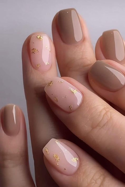 Simple Nail Art Neutral, Simple Neutral Nail Designs Short Nails, Simple Minimalist Nail Designs, Simple Elegant Gel Nails, Short Gelish Nail Ideas, Gel Manicure Neutral Colors, Short Clean Acrylic Nails, Minimalist Short Nails Art Designs, Summer Neutral Nails Gel