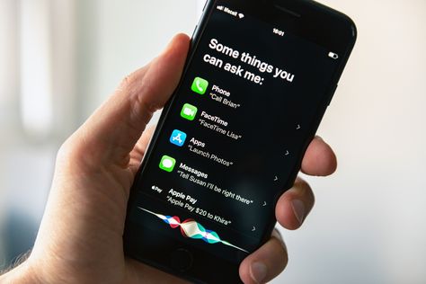 5 terrific Siri tricks you'll use time and time again Apple Notes, Things To Ask Siri, Old Commercials, Apples To Apples Game, Foundation Planting, How To Order Coffee, Apple New, Iphone 3, Call My Mom