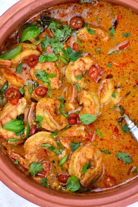 Best Asian Recipes, Thai Shrimp Curry, Shrimp Curry Recipe, Thai Green Curry Paste, Shrimp Curry, Thai Shrimp, Asian Recipe, Prawn Recipes, Curry Shrimp