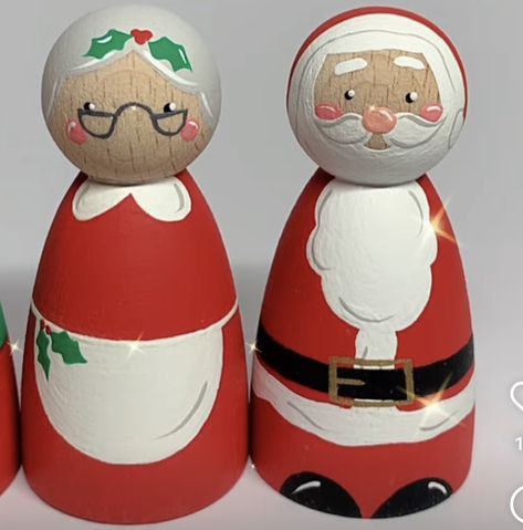 Santa And Mrs Claus Peg Dolls, Santa Peg Doll, Peg Doll Angel, Medicine Bottle Crafts, Christmas Crafts Sewing, Christmas Pebble Art, Christmas Clothespins, Wood Peg Dolls, Homemade Dolls