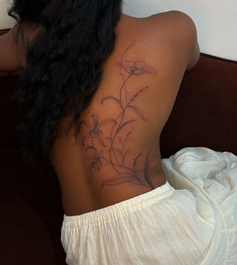 Delicate Feminine Tattoos, Brown Tattoo Ink, Dark Skin Tattoo, Side Tattoos Women, Browning Tattoo, Shoe Tattoos, Beautiful Tattoos For Women, Flower Tattoo Back, Tattoos For Black Skin