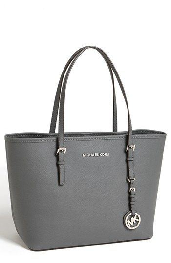 Sac Michael Kors, Rich Clothes, Unique Handbag, Cheap Michael Kors, Michael Kors Outlet, Kelly Bag, Cheap Handbags, Backpack Bag, Small Tote