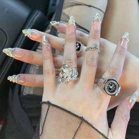 metallic nails Rhinestones Aesthetic, Acubi Nails, Nails Jelly, Sanrio Kuromi, Nails Inspo, Nail Inspo, Jelly, Diamond Earrings, Hello Kitty