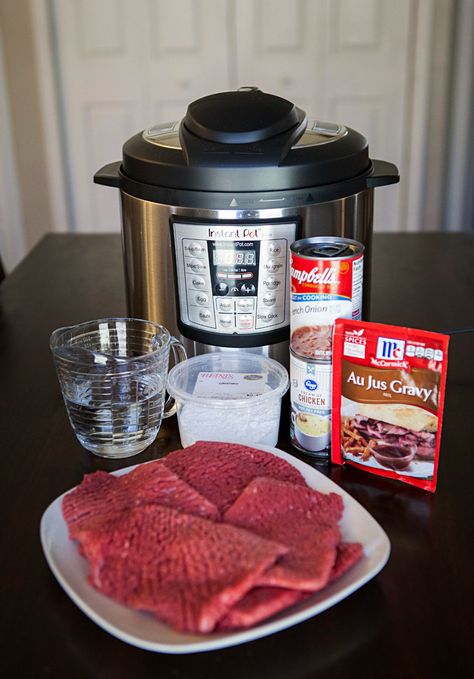 Instant Pot Cubed Steak is a great way to get a delicious and hearty meal on the table in no time! This recipe is perfect for busy weeknights. #instantpot #pressurecooker #cubedsteak #instantpotcubedsteak Instant Pot Cube Steak, Cube Steak With Gravy, Pork Cube Steaks, Cube Steak Crock Pot Recipes, Beef Cube Steak Recipes, Steak With Gravy, Beef Cubed Steak, Cube Steak And Gravy, Crockpot Cube Steak