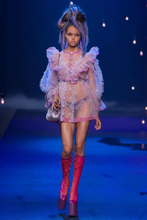 Marc Jacobs NYC SS2017 RTW Marc Jacobs 2017, Mode Rose, Catty Noir, 2017 Fashion Trends, Vogue Russia, Cat Walk, Fashion 2017, Spring 2017, Fashion Week Spring