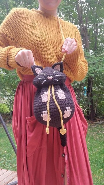 Cat Bag Pattern, Cat Bag Crochet, Black Cat Bag, Womens Crochet Patterns, Girl In Red, The Black Cat, Crochet Daisy, Crochet Amigurumi Free Patterns, Cat Bag