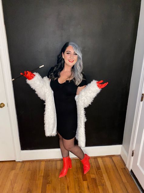 Cruella Costume, Devil Costume, Halloween Makeup Looks, 101 Dalmatians, Ideas Halloween, Outfits Ideas, Halloween Outfits, Halloween Makeup, Halloween Costume