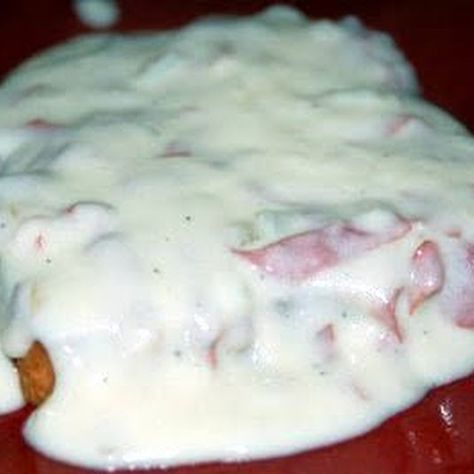 Creamed Ham and Toast Creamed Ham On Toast, Creamed Ham, Ham Bites, Ham Toast, Creamed Chipped Beef On Toast, Chipped Beef On Toast, Beef On Toast, Dinner Ham, Ham Gravy