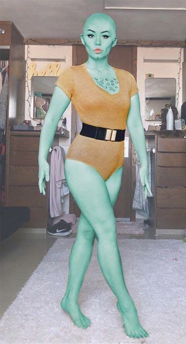 Squidward Makeup Look, Patrick Cosplay, Patrick Star Costume, Spongebob Outfit, Incredible Costume, Handsome Squidward, Spongebob Halloween, Spongebob Costume, Spongebob Characters