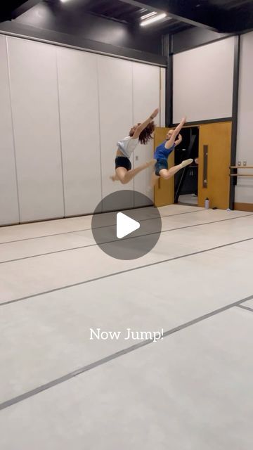 Laura Chaves on Instagram: "CALYPSO LEAP
💃 @veintinuevecuatro 
🧠 @chuchi_la" How To Do A Calypso Leap, Ballet Leap, Dance Leaps, Calypso Music, Easy Dance, Dance Inspiration, Daily Workout Plan, Dance Team, Workout Plans