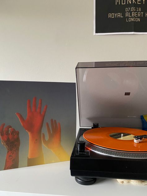 vinyls / boygenius/ orange Boygenius Vinyl, Vinyl Aesthetic, Baby Pink Nails, Fall Music, Vinyl Record Player, Blue Orange White, Vinyl Cd, Record Players, Blue Aesthetic