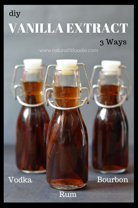 DIY Vanilla Extract - Bourbon! Rum! Vodka! Take your recipes to the next level with these 3 unique flavours of vanilla extract. They make excellent holiday gifts too! Diy Vanilla Extract, Diy Extracts, Diy Vanilla, Make Vanilla Extract, Vanilla Extract Recipe, Homemade Vanilla Extract, Vanilla Beans, Fit Foodie, Mix Recipes