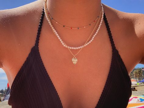 Cheap Summer Necklaces, 2023 Summer Accessories, Beach Layered Necklaces, Layered Summer Necklaces, Aesthetic Summer Necklace, Bead Necklace Layering, Summer Necklace Beach Beads, Beachy Layered Necklaces, Layered Bead Necklaces