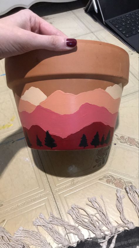 Cute Flowerpot Painting, Tree Pottery Painting, Mushroom Painted Pot, Flower Pot Painting Ideas Aesthetic, Flowerpot Painted, Pot Lukis, Terra Cotta Pot Crafts Diy, Tattoo Plant, Painted Pot