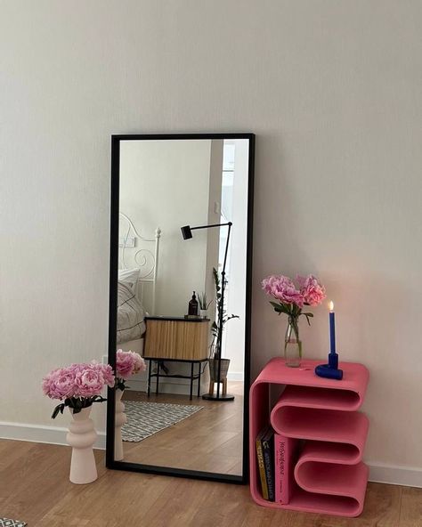 Full Length Mirror Aesthetic, Big Mirrors, Dream Apartment Decor, Future Apartment Decor, Dekorasi Kamar Tidur, Room Deco, Apartment Decor Inspiration, Cute Home Decor, Room Makeover Bedroom