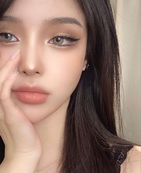 Brown Douyin Makeup, Brown Korean Makeup, Korea Makeup Look, Gold And Brown Eye Makeup, Makeup Ala Korea, Makeup Asia, Makeup Ulzzang, Makeup Korea, Asian Makeup Looks