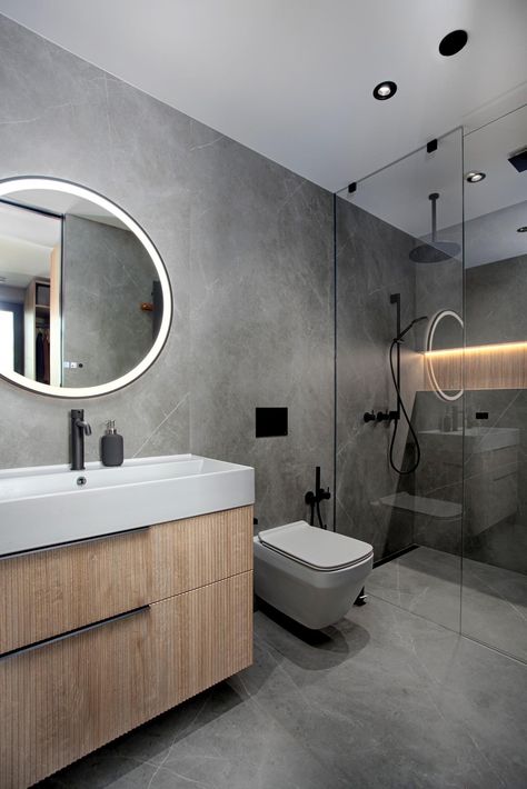 Grey Bathroom With Black Accents, Dark Gray Tile Bathroom, Dark Grey Tile Bathroom, Scandinavian Bathroom Design, Latest Bathroom Designs, Bathroom Redecorating, Tub Design, Gray And White Bathroom, Grey Bathroom Tiles