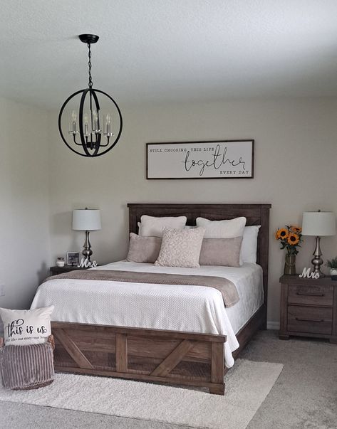 Farmhouse Bedroom Guest, Farmhouse Master Bed Black Wall, Bedroom Decor Ideas Farmhouse, Modern Farmhouse Bedroom On A Budget, Bedroom Aesthetic Farmhouse, 15x11 Bedroom Ideas, Newlyweds Bedroom Ideas, Newly Weds Bedroom Ideas, Small Bedroom Ideas Farmhouse