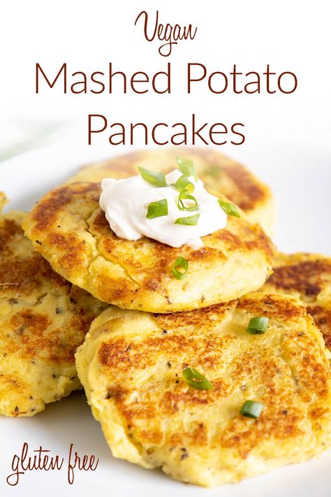 These easy Vegan Mashed Potato Pancakes are a great way to use up leftover mashed potatoes. Made in minutes, they are packed with flavor. Vegan Potato Pancakes, Mashed Potato Pancakes Recipe, Mashed Potato Patties, Mashed Potato Pancakes, Potatoe Pancake Recipe, Vegan Mashed Potatoes, Easy Mashed Potatoes, Vegan Gravy, Quick Vegan