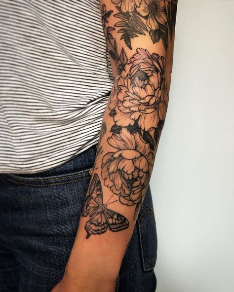 Skull With Peonies Tattoo, Peony And Butterfly Tattoo Sleeve, Peony Arm Tattoo Half Sleeves, Peonies Sleeve Tattoo, Peonies And Butterfly Tattoo, Peony Forearm Tattoo Women, Wildflower And Butterfly Tattoo, Peony And Butterfly Tattoo, Peony Tattoo Forearm