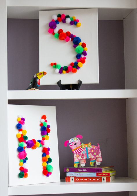 Monogram Art - Design Improvised Pompom Wall Art, Pom Letters, Initial Art, Monogram Art, Kids Deco, Diy Monogram, Folding Origami, Pom Pom Crafts, Crafty Kids