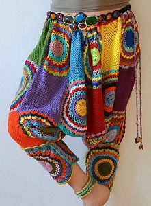 Crochet Harem Pants, Funky Crochet, Gilet Crochet, Hippie Crochet, Crochet Pants, Estilo Hippie, Form Crochet, Crochet Skirt, Pants Pattern