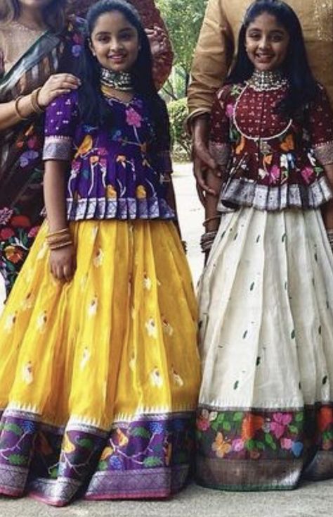 Kids Saree, Langa Blouse, Indian Dresses For Kids, Lehenga Saree Design, Kids Dress Collection, Kids Wear Girls, Long Gown Design, Kids Blouse Designs, Kids Lehenga