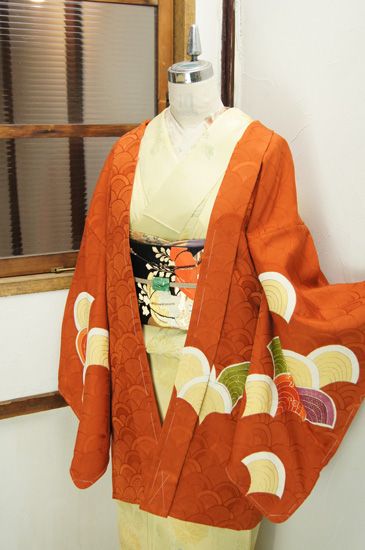 Orange Haori Orange Kimono, Cute Haori, Koi Fish Haori, Red Haori, Orange Kimono Traditional, Yellow Yukata, Orange Yellow, Japanese Outfits, Japanese Fashion