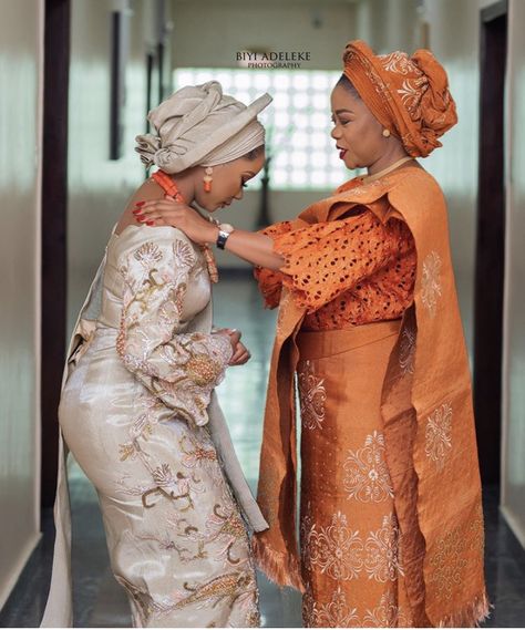 Yoruba Bride, Nigerian Traditional Wedding, Naija Wedding, Mommy Daughter Outfits, African Traditional Wedding Dress, Nigerian Bride, Pre Wedding Photoshoot Outfit, Yoruba Wedding, Wedding Lookbook