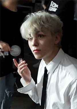 Just something for black Carats and others who love or are thinking o… #fanfiction #Fanfiction #amreading #books #wattpad Vernon Gif, Seventeen Fanfic, Seventeen Vernon, Vernon Hansol, Vernon Seventeen, Seventeen Debut, American Rappers, Pledis Entertainment, Asian Boys