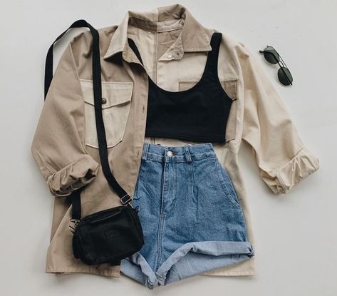 Beige Tones Outfit, Hour Glass Summer Outfits, Cottage Core Street Style, Stylish Casual Outfits Women Summer, Boho Spring Outfits 2023, Chic Summer Outfits Aesthetic, Spring Womens Outfits, Summer Style 2023 Women, Summer Long Sleeve Outfit