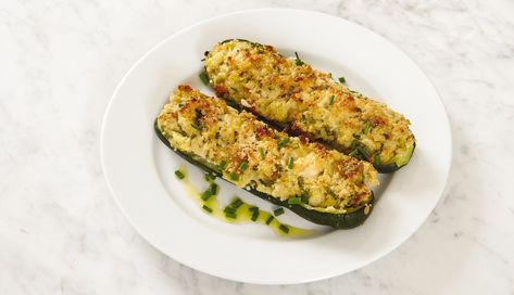 Herb-stuffed zucchini boats recipe Zucchini Boat, Zucchini Dinner Recipes, Zucchini Corn Fritters, Bacon Zucchini, Summer Squash Casserole, Zucchini Boat Recipes, Zucchini Banana Bread, Summer Zucchini, Stuffed Zucchini