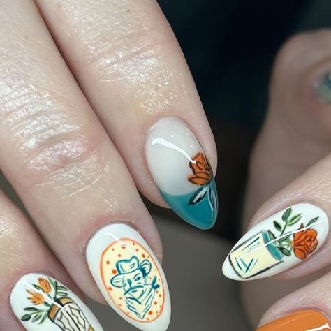 AVES | your nail girl😜 on Instagram: "you want some vintage western nails? Saddle up partner that’s right up my alley!🤠👏🏼😍 THESE. ARE. MY. FAV. OF. 2024. !!!! & I don’t even want to think about ever filing them off🥲 

•100% designed by @breckin.nebeker & I ✨
#nailsnailsnails #nailtipsandtricks #nailsofinstagram #westernnails #cowboynails #nailart #nailartswatches #nailtok #naildesign #utahnails #nailsbyme #westernfashion #nailstagram #luminarynailsystems #naturalnails #cowboyup #westernfashion" Texas Nail Ideas, Bull Skull Nails, Wrangler Nails, Western Nails Fall, Nfr Nails Designs, Nail Designs Western, Ffa Nails, Western Nails Country, Nfr Nails