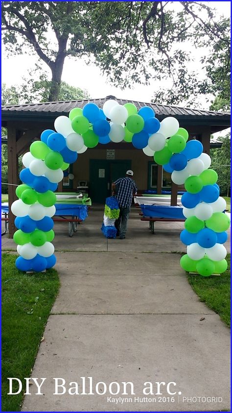 DIY Balloon arc by Kaylynn Hutton. 2016. Baloon Arcs How To, Diy Balloon, Balloon Diy, Girls Party, Party Girls, Handmade Decorations, Party Ideas, Balloons, Quick Saves