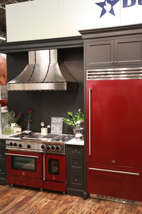 Red Appliances, Cubicle Makeover, Red Kitchen Decor, Kitchen Base Cabinets, Custom Kitchens, Kitchen Island Design, Red Kitchen, Kitchen Redo, Base Cabinets