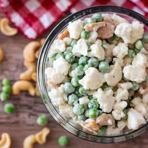 Cauliflower And Peas Recipe, Salad With Cashews, Cashew Salad, Pea Salad Recipes, Easy Cauliflower, Creamy Cauliflower, Cauliflower Salad, Pea Salad, Cold Salad