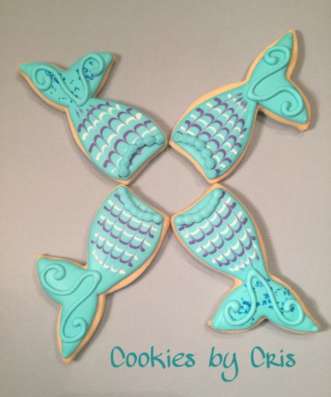 How To Decorate Mermaid Tail Cookies, Mermaid Tail Cookies Royal Icing, Mermaid Tail Cookies Decorated, Mermaid Cookies Royal Icing, Mermaid Tail Cookies, Mermaid Sugar Cookies, Mermaid Birthday Party Decorations Diy, Mermaid Cookie, Sea Cookies