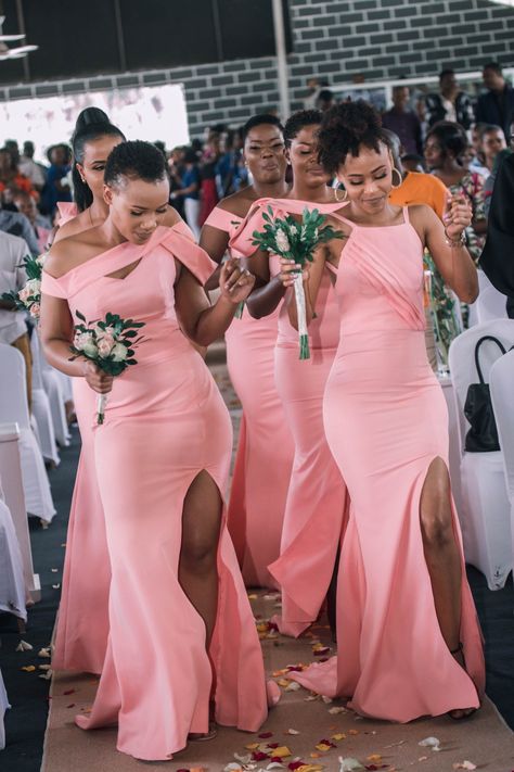 Lilac Bridesmaid Dresses Black Women, Peach Color Bridesmaid Dresses, Bridesmaids Styles, Nigerian Wedding Dresses Traditional, African Aesthetic, African Bridesmaids, Bridesmaid Outfits, Black Hair Video, Peach Bridesmaid Dresses