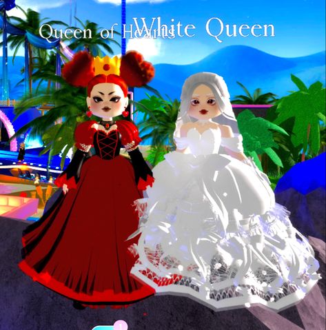 Queen of Heart and the White Queen from Alice in Wonderland Alice In Wonderland Royale High, Fairytale Royale High, Queen From Alice In Wonderland, Fariy Tale, Alice In Wonderland Outfit, Queen Of Heart, The White Queen, Alice In Wonderland Disney, Disney Jr