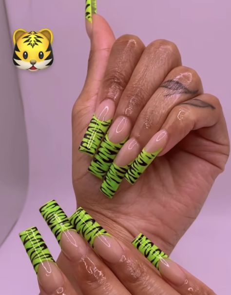 Gator French Tip Nails, Long Acrylic Nails Crocodile, Zebra Print Duck Nails, Rainbow Crocodile Nails, Tiger Stripe Nails Y2k, Tiger Nails, Hello Nails, Acrylic Toe Nails, Edgy Nails